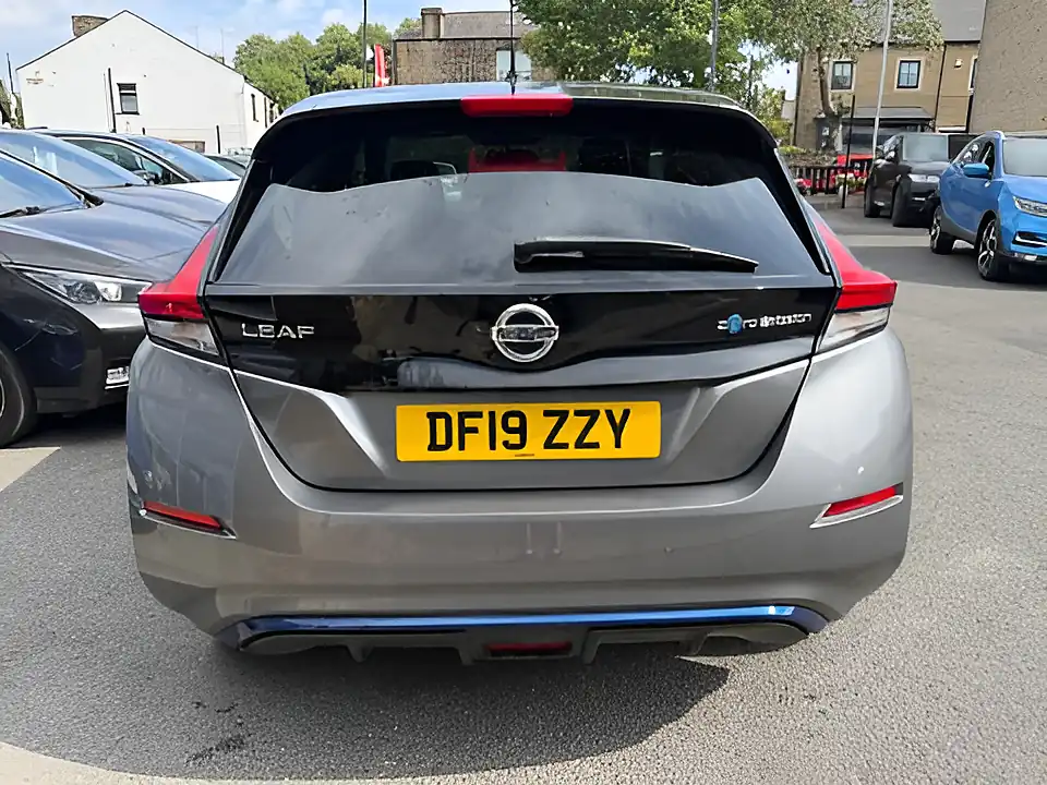 Used 2005 Nissan Leaf Launch Edition Grey - Interior and Exterior details 5