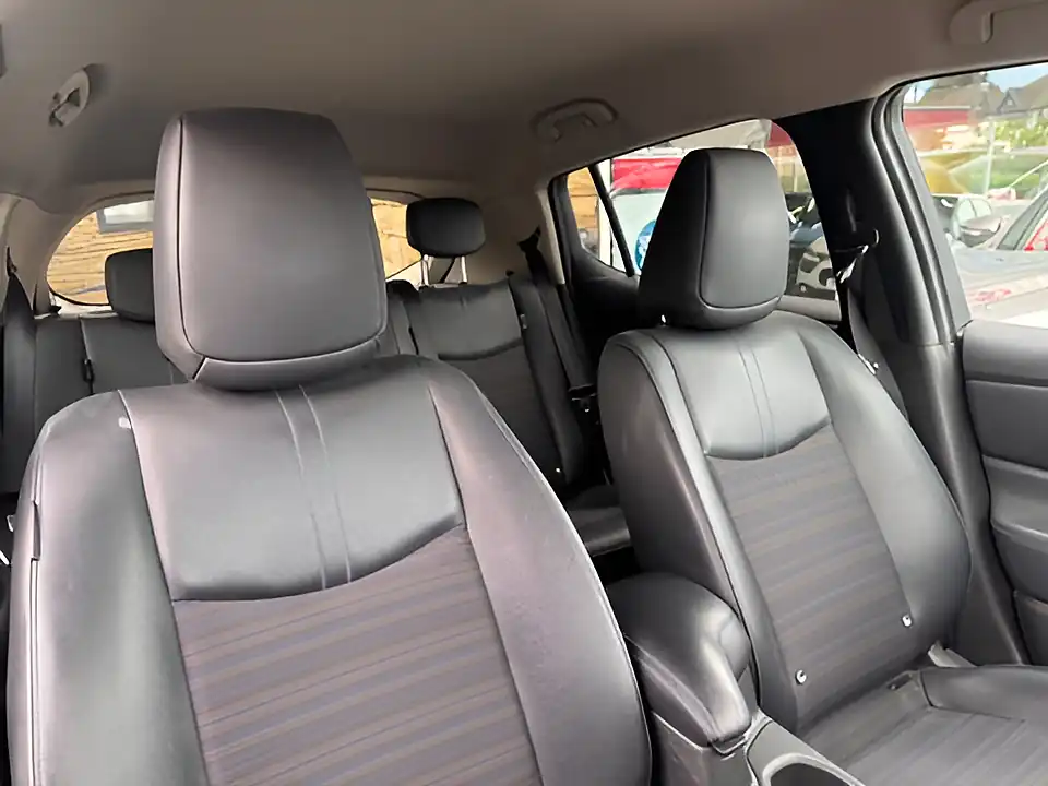 Used 2005 Nissan Leaf N-Connecta Black - Interior and Exterior details 10