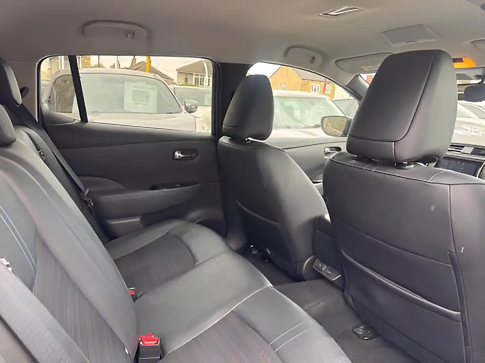 Used 2005 Nissan Leaf N-Connecta Black - Interior and Exterior details 11