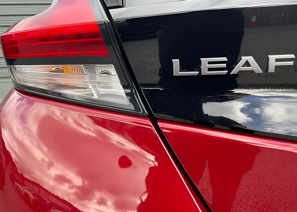 Used 2005 Nissan Leaf N-Connecta Red - Interior and Exterior details 14