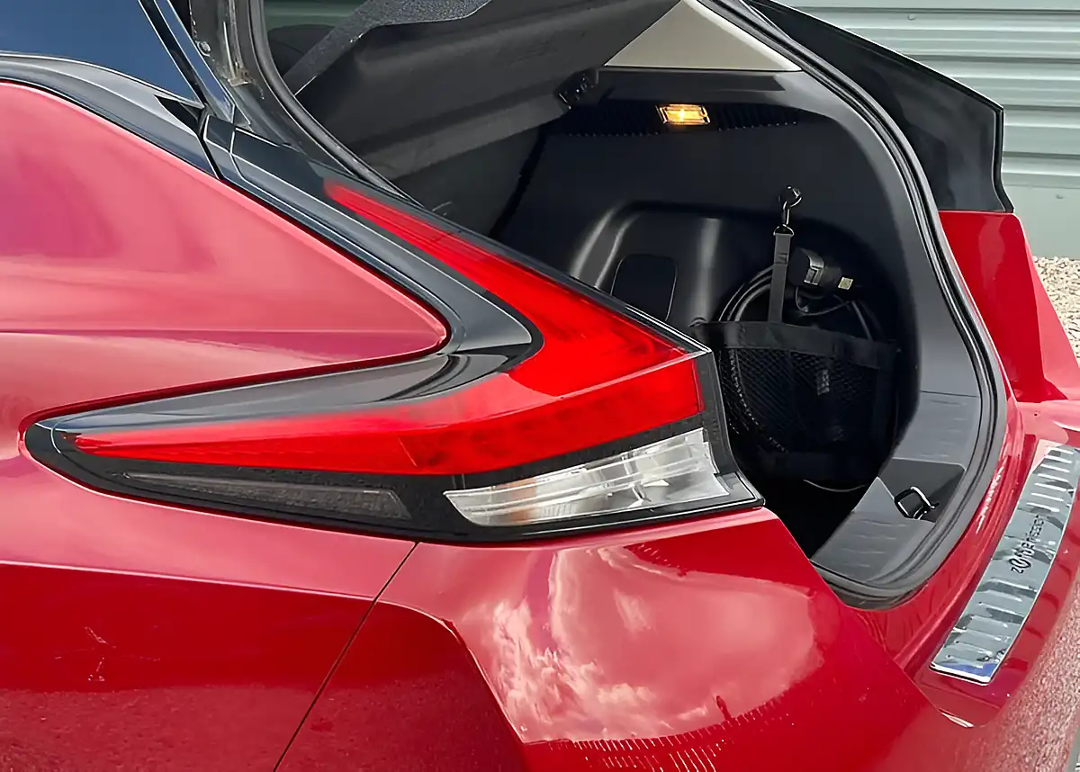 Used 2005 Nissan Leaf N-Connecta Red - Interior and Exterior details 15