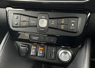 Used 2005 Nissan Leaf N-Connecta Red - Interior and Exterior details 17