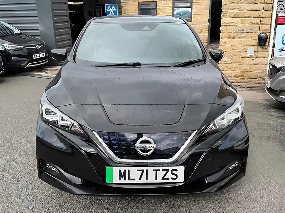 Used 2005 Nissan Leaf Tekna Black - Front View