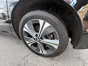 Used 2005 Nissan Leaf Tekna Black - Interior and Exterior details 9