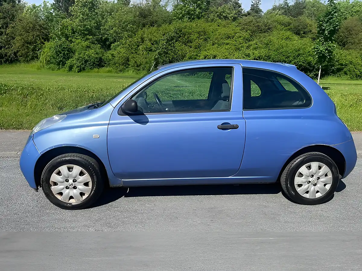 Used 2005 Nissan Micra S Blue - Interior and Exterior details 4