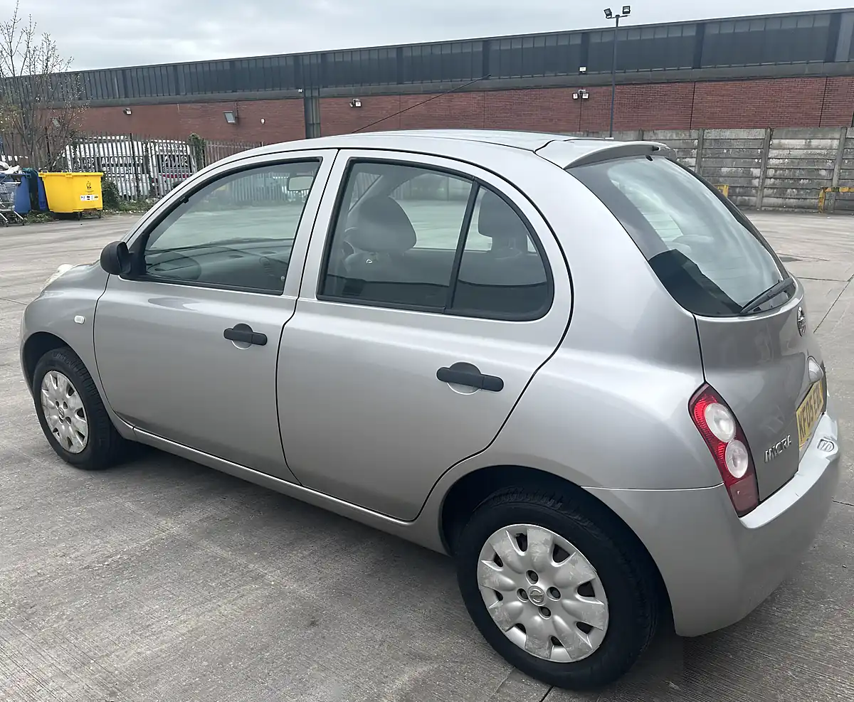 Used 2005 Nissan Micra S Silver - Interior and Exterior details 6