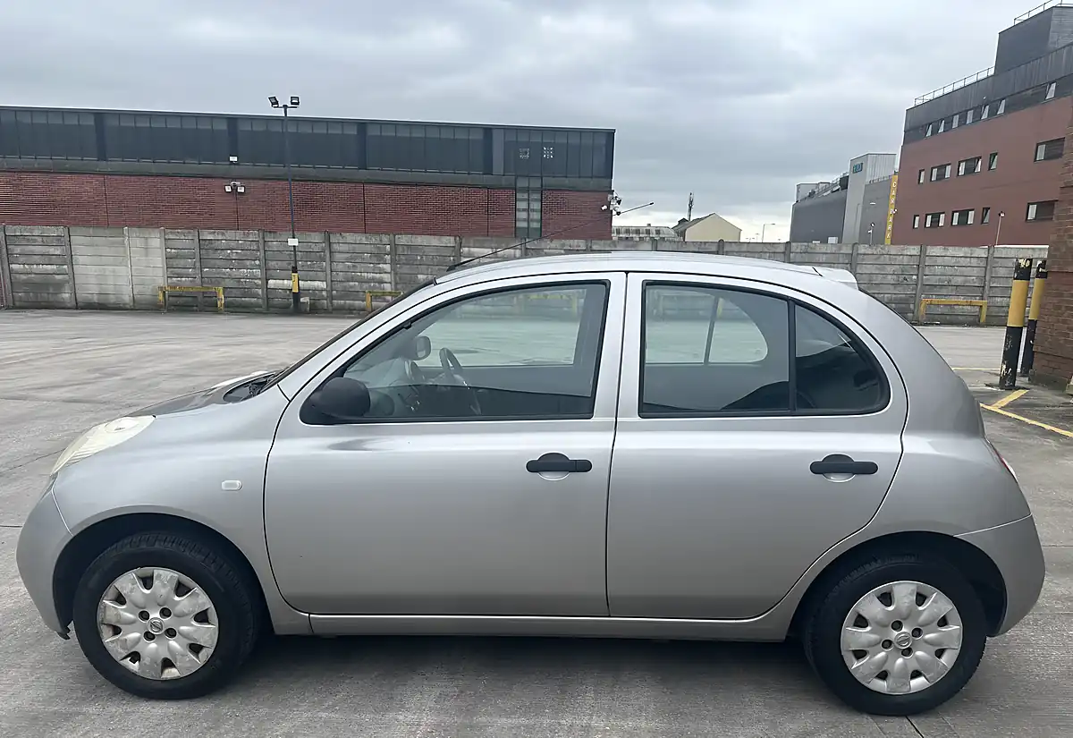 Used 2005 Nissan Micra S Silver - Interior and Exterior details 7