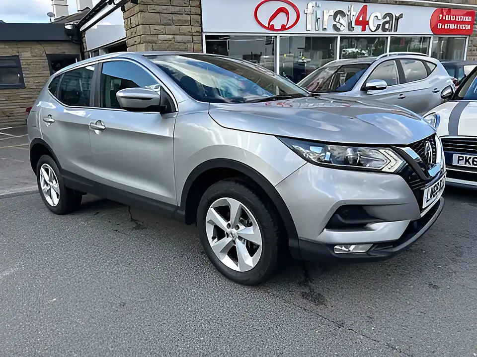 Used 2005 Nissan Qashqai Acenta Premium Silver - Front View