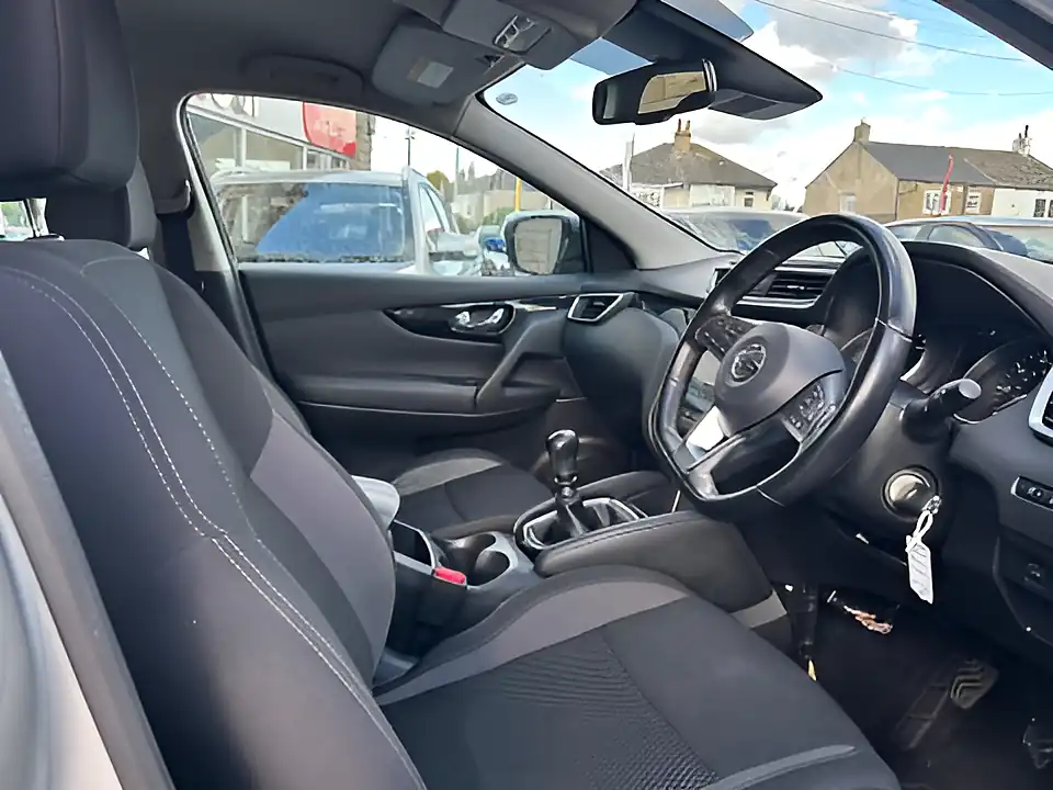 Used 2005 Nissan Qashqai Acenta Premium Silver - Interior and Exterior details 9