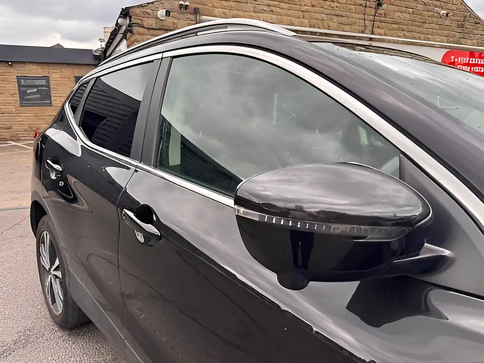 Used 2005 Nissan Qashqai N-Connecta Black - Interior and Exterior details 10