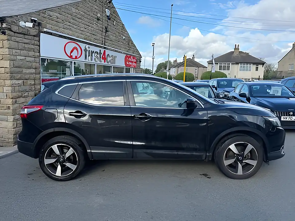 Used 2005 Nissan Qashqai N-Vision Black - Interior and Exterior details 7