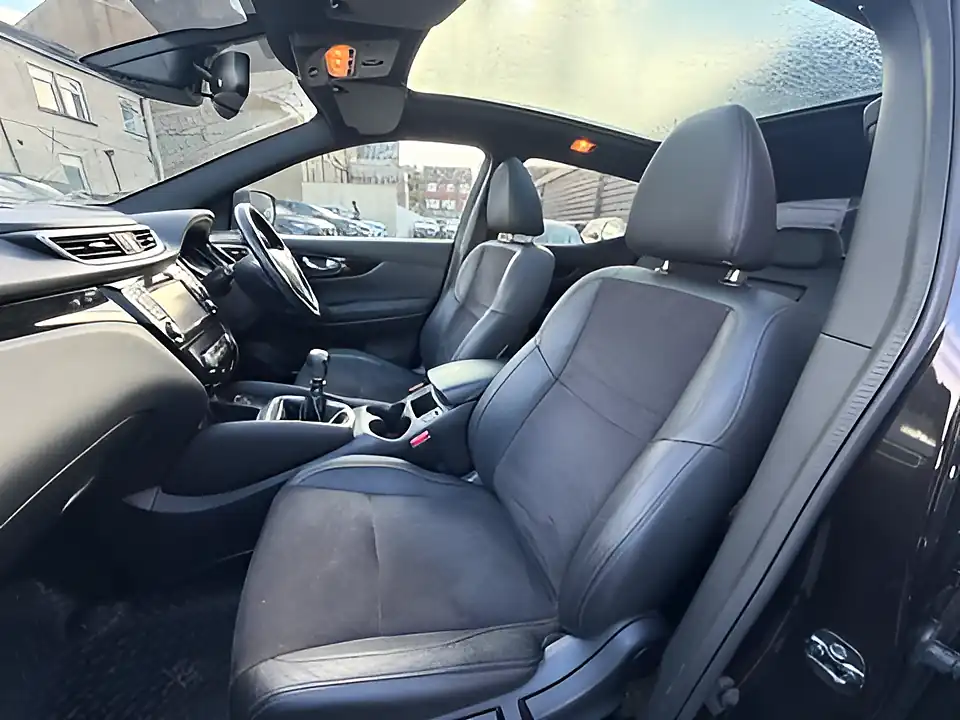 Used 2005 Nissan Qashqai N-Vision Black - Interior and Exterior details 9