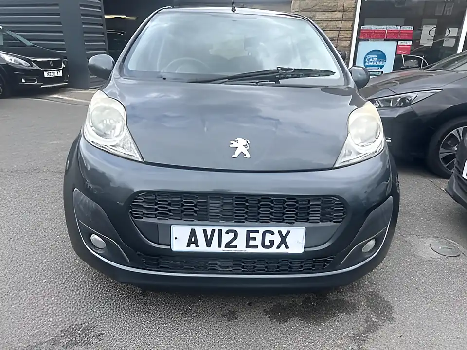 Used 2005 Peugeot 107 Active Grey - Interior and Exterior details 2