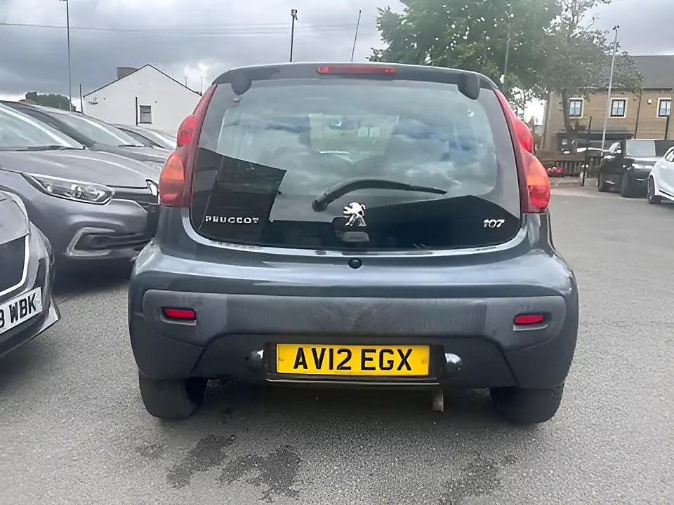 Used 2005 Peugeot 107 Active Grey - Interior and Exterior details 4