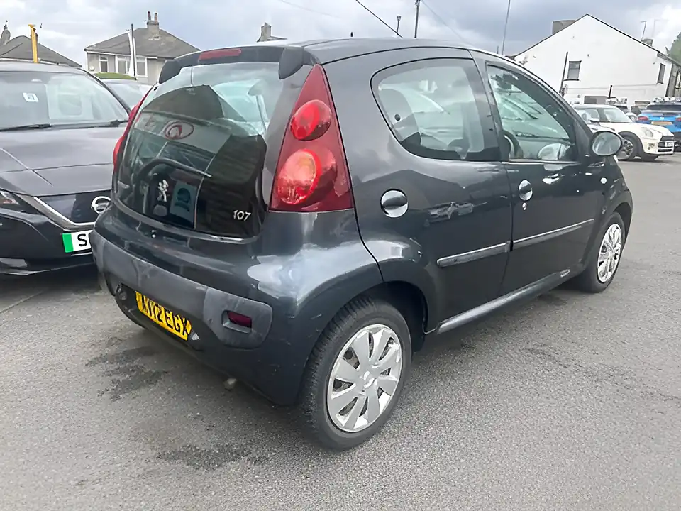 Used 2005 Peugeot 107 Active Grey - Interior and Exterior details 6