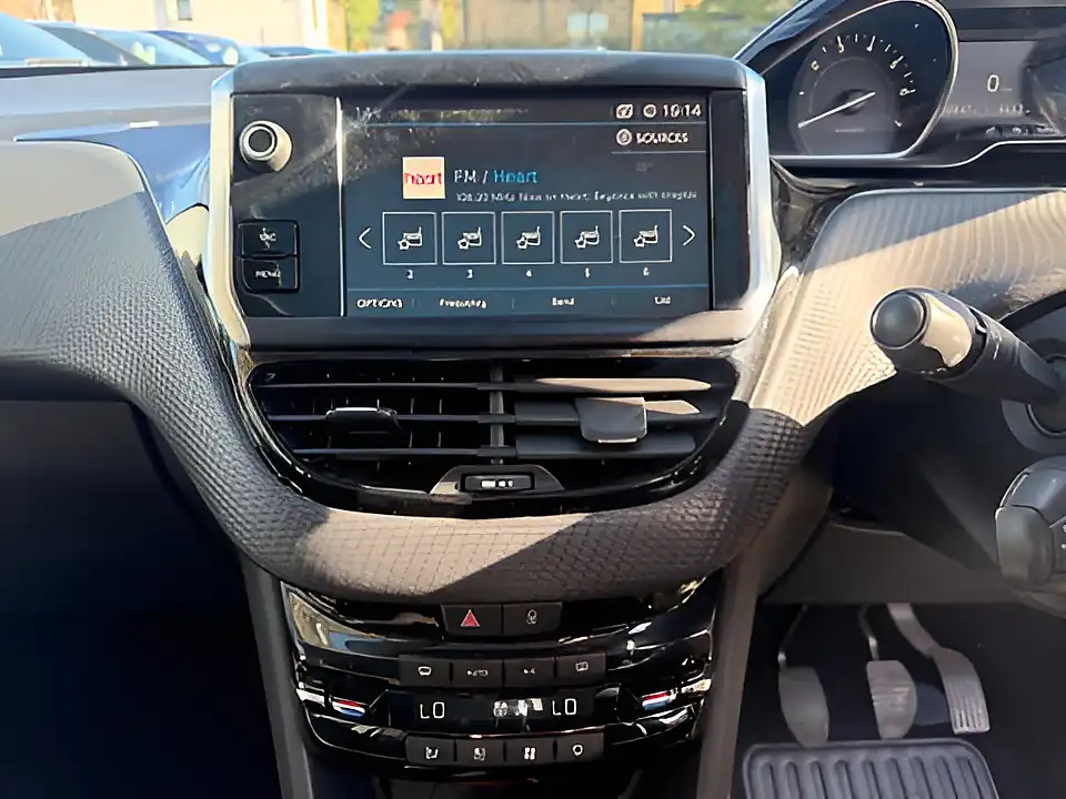Used 2005 Peugeot 2008 Allure Premium Black - Interior and Exterior details 12