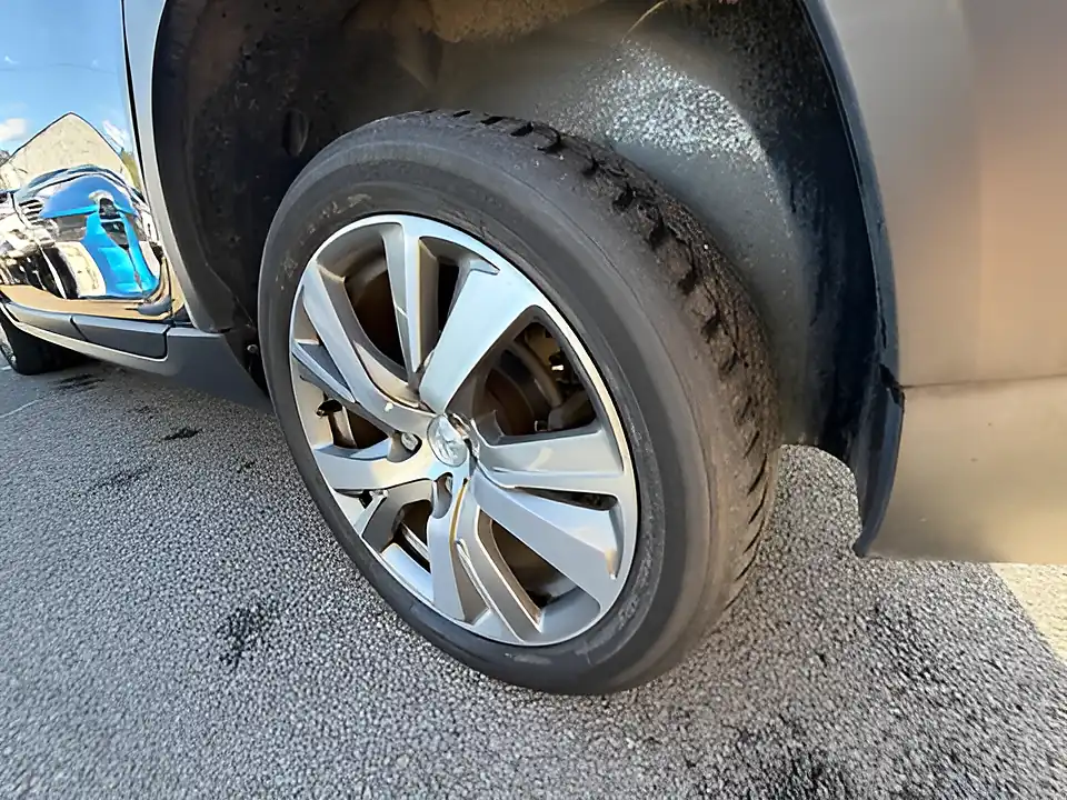 Used 2005 Peugeot 2008 Allure Premium Black - Interior and Exterior details 7