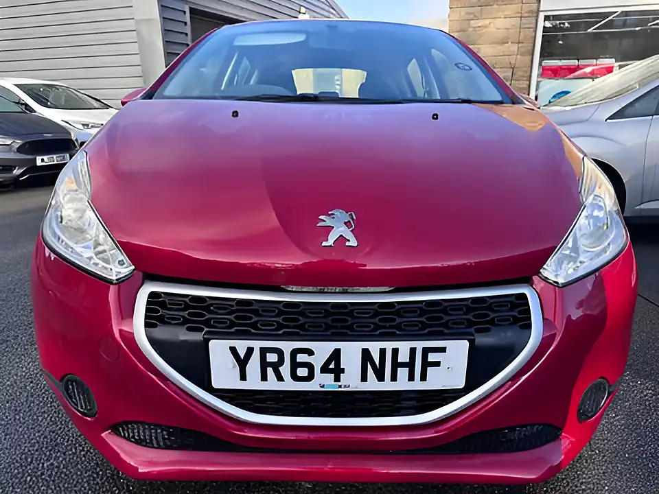 Used 2005 Peugeot 208 Access Plus Rioja Red - Interior and Exterior details 2
