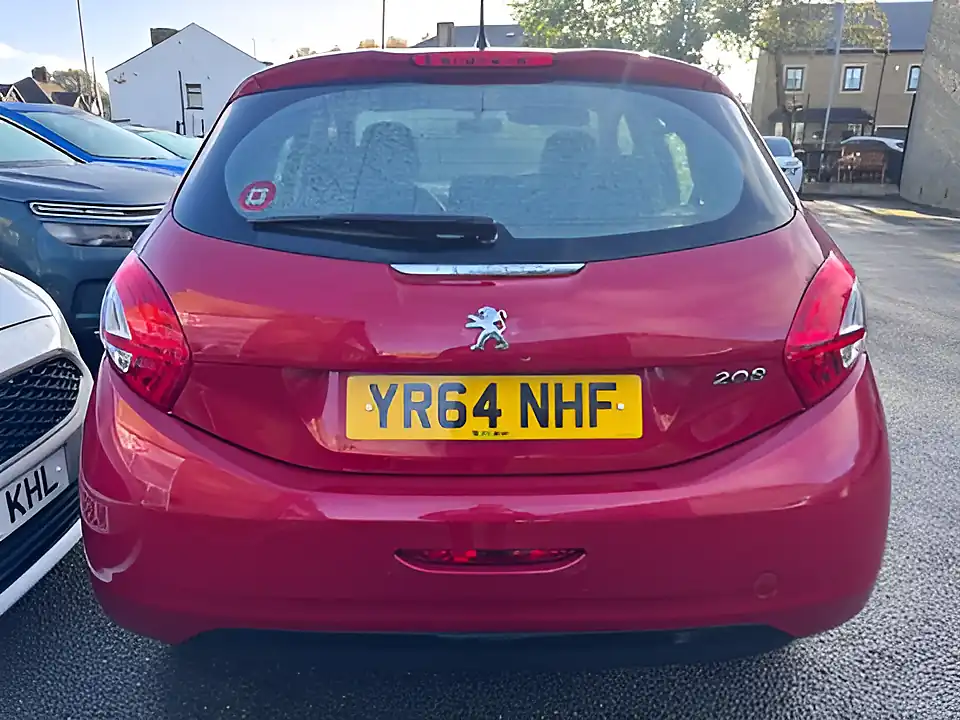 Used 2005 Peugeot 208 Access Plus Rioja Red - Interior and Exterior details 4