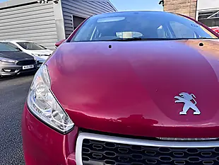 Used 2005 Peugeot 208 Access Plus Rioja Red - Interior and Exterior details 5