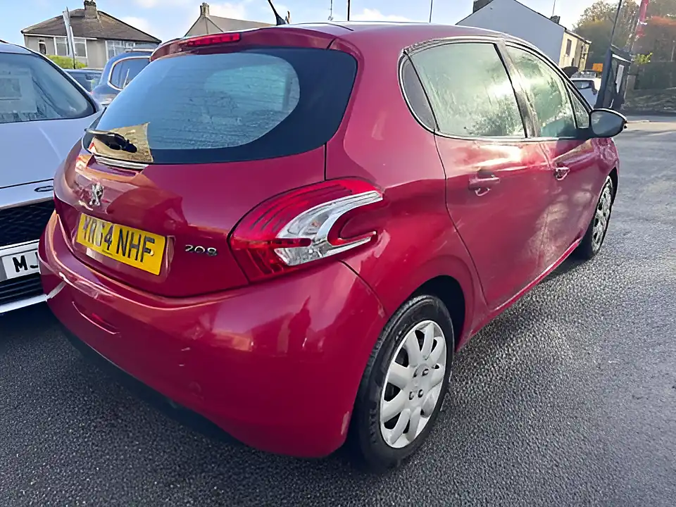 Used 2005 Peugeot 208 Access Plus Rioja Red - Interior and Exterior details 7