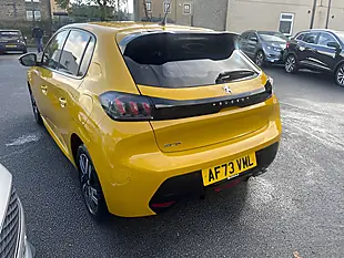 Used 2005 Peugeot 208 Allure Premium Plus Yellow - Interior and Exterior details 4