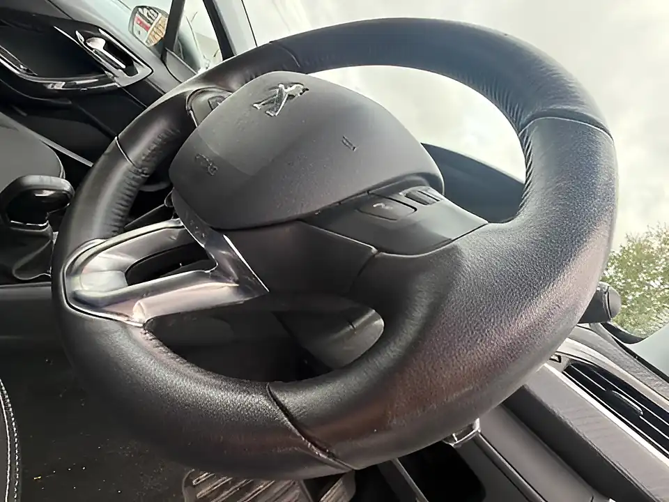 Used 2005 Peugeot 208 Black Edition White - Interior and Exterior details 12