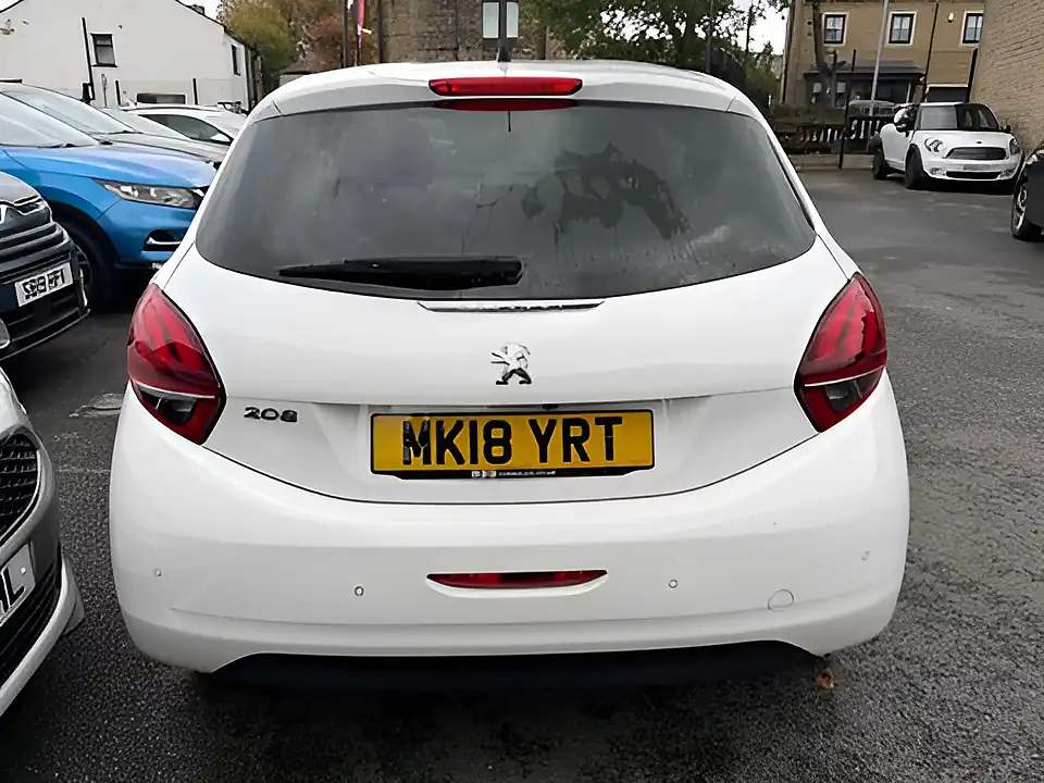 Used 2005 Peugeot 208 Black Edition White - Interior and Exterior details 5