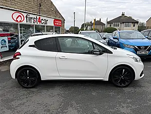 Used 2005 Peugeot 208 Black Edition White - Interior and Exterior details 7