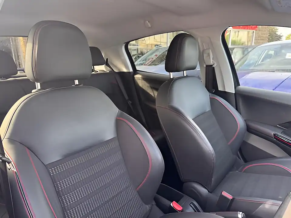 Used 2005 Peugeot 208 GT Line Grey - Interior and Exterior details 10