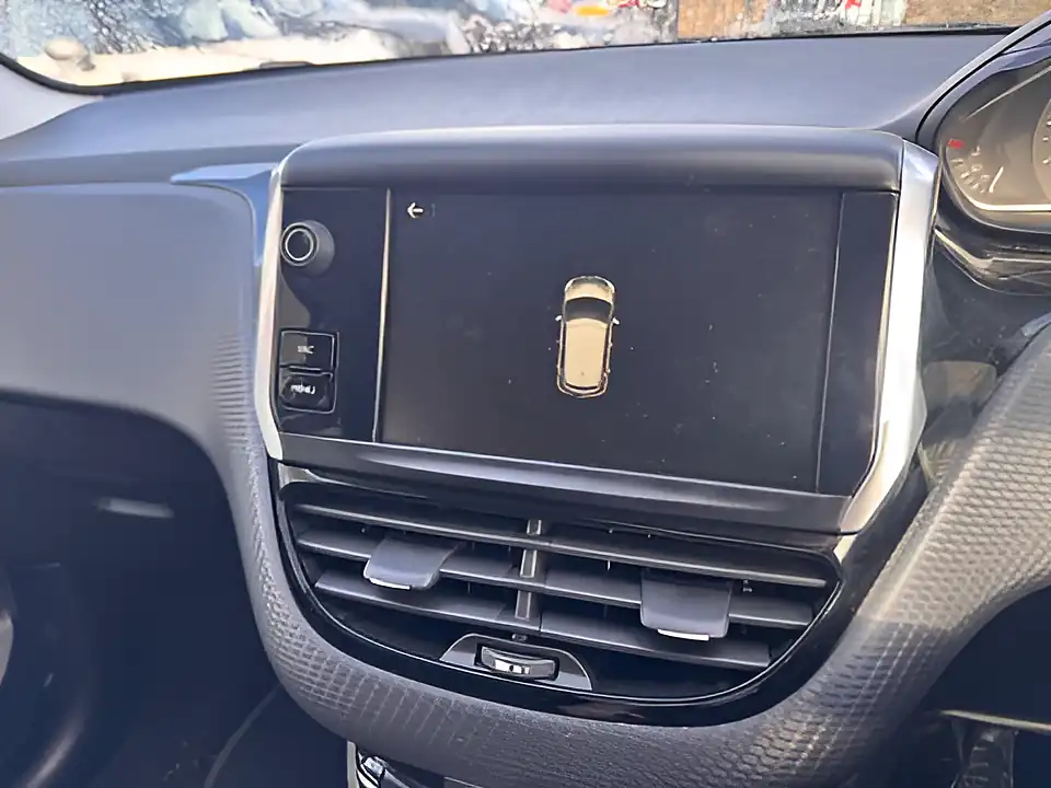 Used 2005 Peugeot 208 GT Line Grey - Interior and Exterior details 11