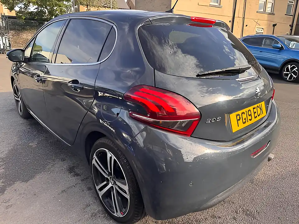 Used 2005 Peugeot 208 GT Line Grey - Interior and Exterior details 4