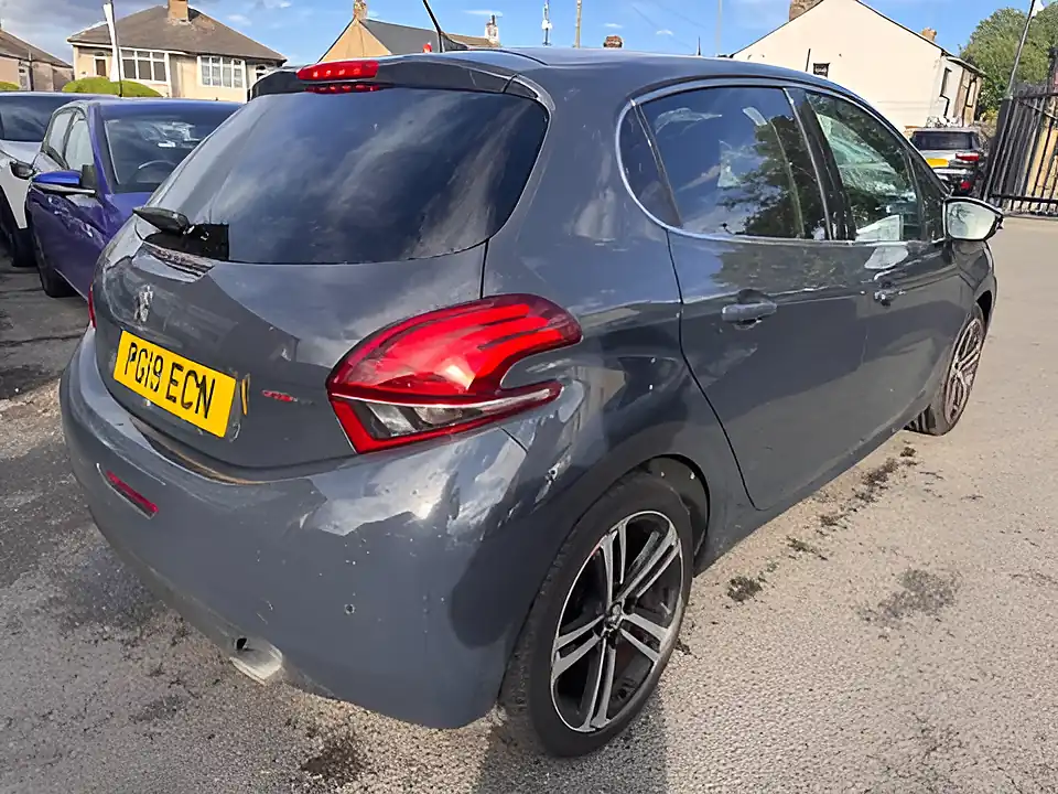 Used 2005 Peugeot 208 GT Line Grey - Interior and Exterior details 6
