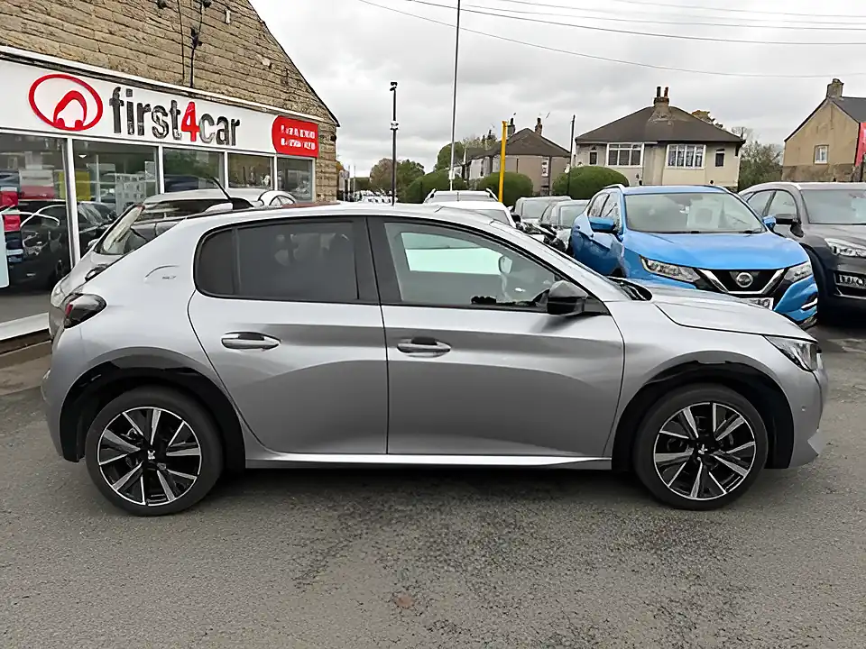 Used 2005 Peugeot 208 GT S/S Nimbus Grey - Interior and Exterior details 4