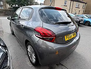 Used 2005 Peugeot 208 Signature Grey - Interior and Exterior details 4