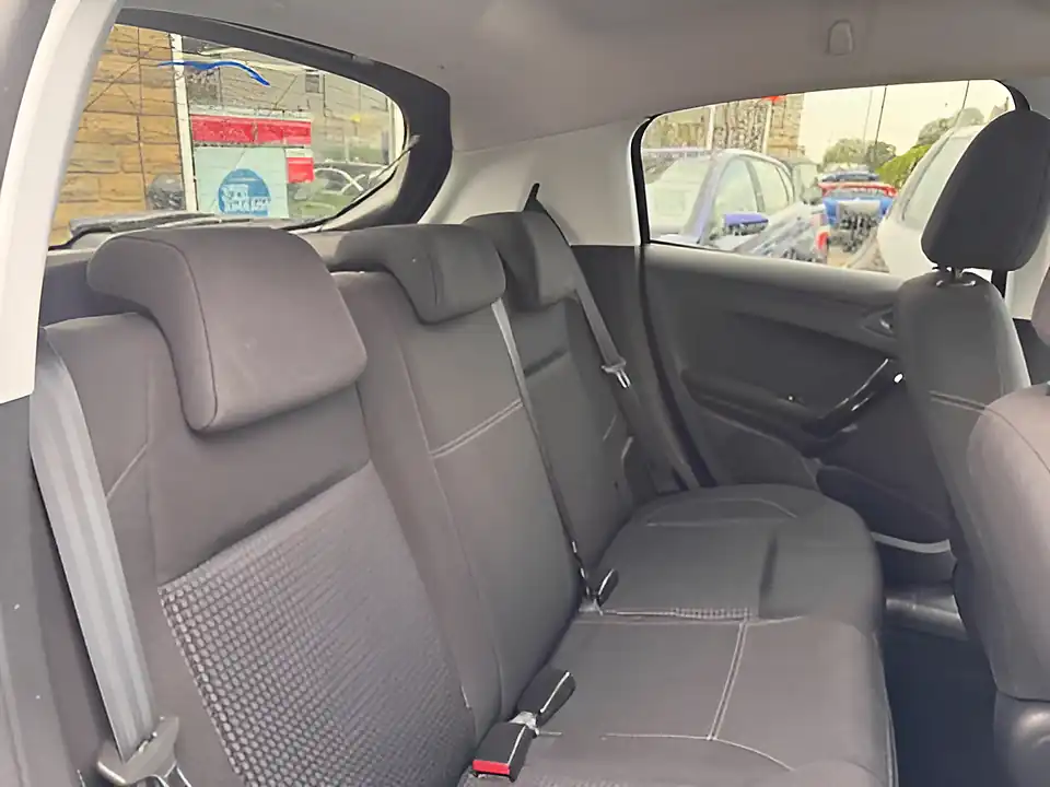 Used 2005 Peugeot 208 Tech Edition Black - Interior and Exterior details 11