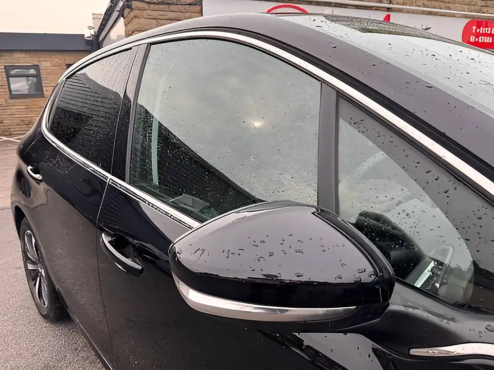 Used 2005 Peugeot 208 Tech Edition Black - Interior and Exterior details 9