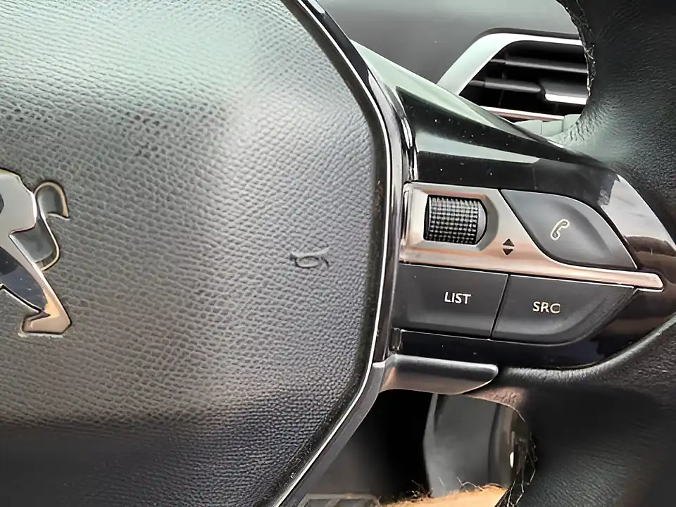Used 2005 Peugeot 3008 Allure Grey - Interior and Exterior details 10