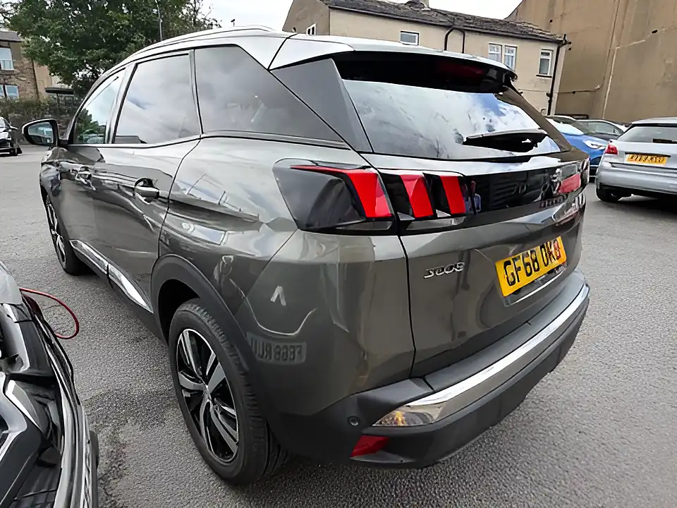 Used 2005 Peugeot 3008 Allure Grey - Interior and Exterior details 4