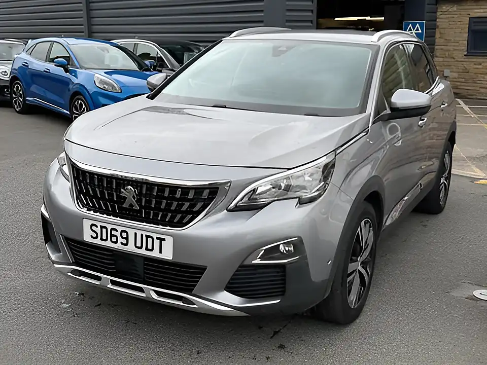Used 2005 Peugeot 3008 Allure Grey - Interior and Exterior details 3
