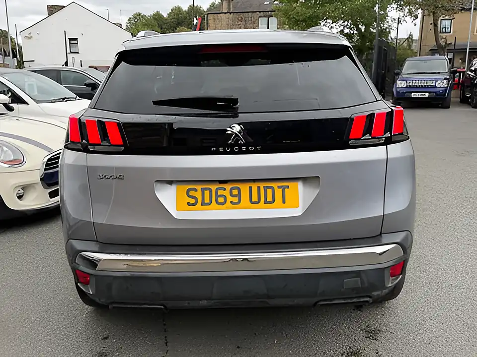 Used 2005 Peugeot 3008 Allure Grey - Interior and Exterior details 5