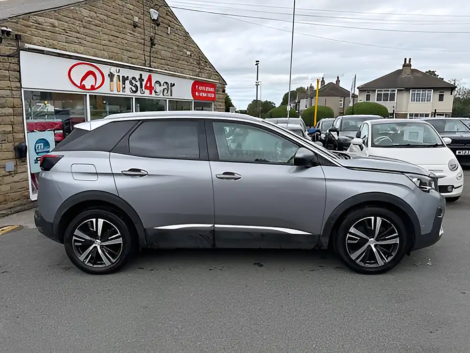 Used 2005 Peugeot 3008 Allure Grey - Interior and Exterior details 7