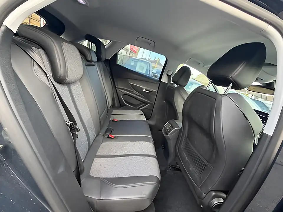Used 2005 Peugeot 3008 Allure Grey - Interior and Exterior details 10