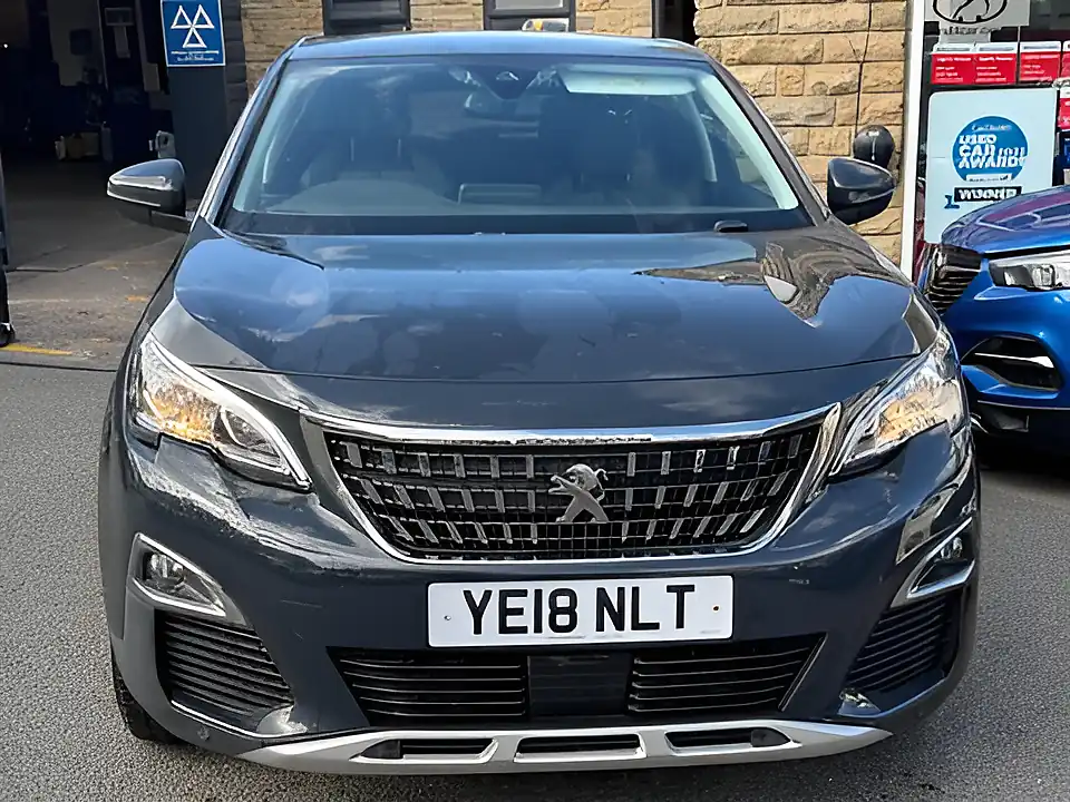 Used 2005 Peugeot 3008 Allure Grey - Interior and Exterior details 2