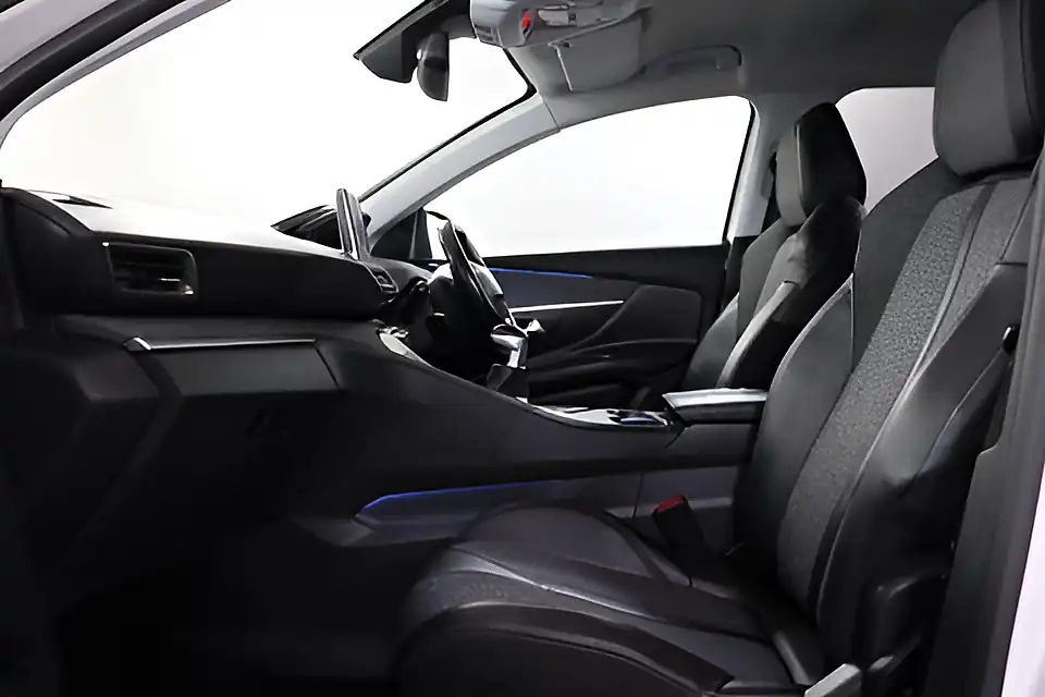 Used 2005 Peugeot 3008 Allure White - Interior and Exterior details 17