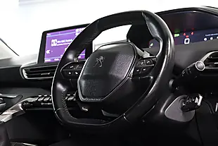Used 2005 Peugeot 3008 Allure White - Interior and Exterior details 9