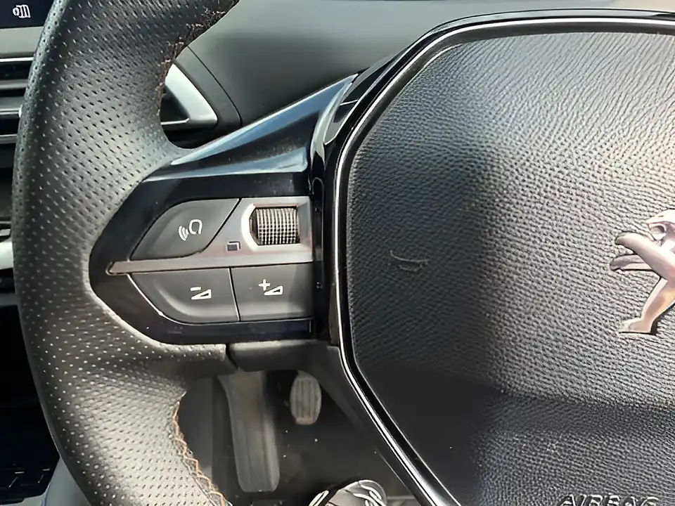 Used 2005 Peugeot 3008 GT Line Black - Interior and Exterior details 11