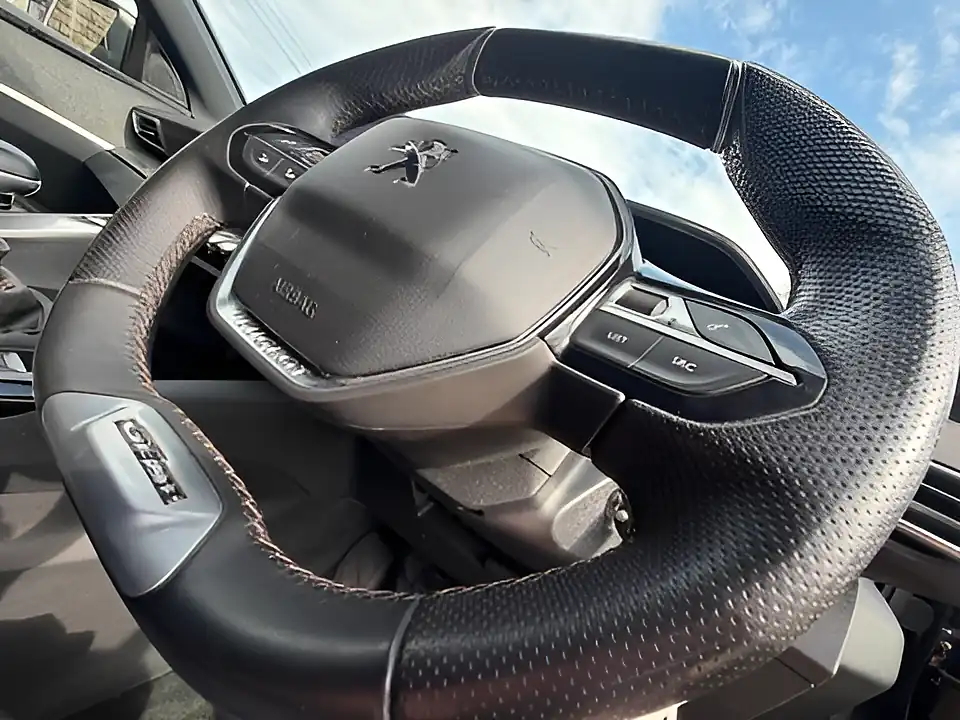 Used 2005 Peugeot 3008 GT Line Black - Interior and Exterior details 15
