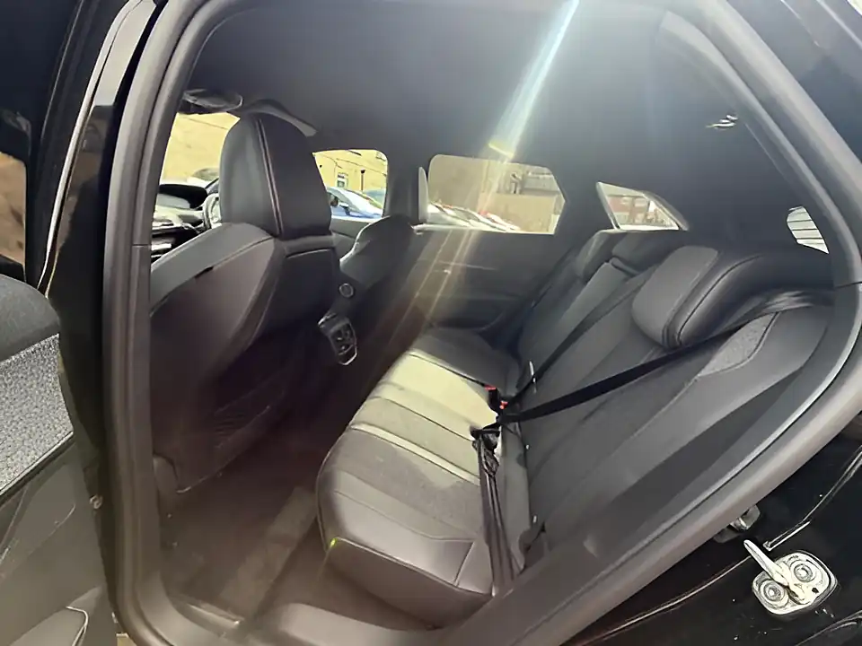 Used 2005 Peugeot 3008 GT Line Black - Interior and Exterior details 9