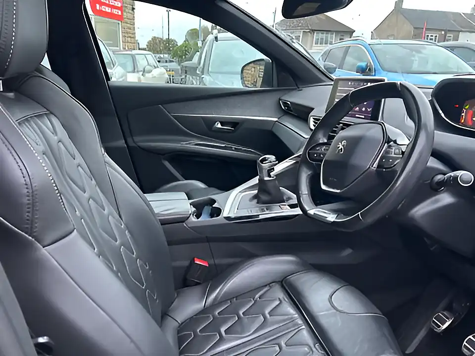 Used 2005 Peugeot 3008 GT Line Premium Black - Interior and Exterior details 11